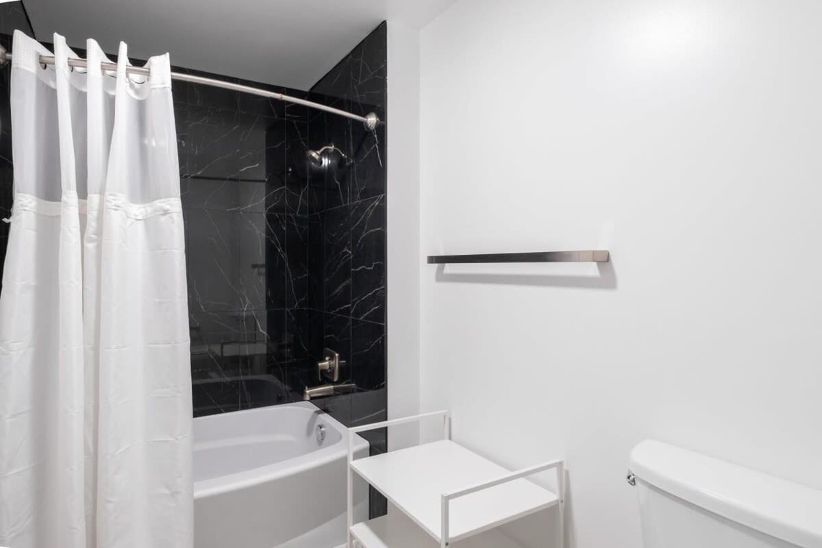 4B 2Ba Luxury Central Apartment With Gym Charlotte Exteriér fotografie